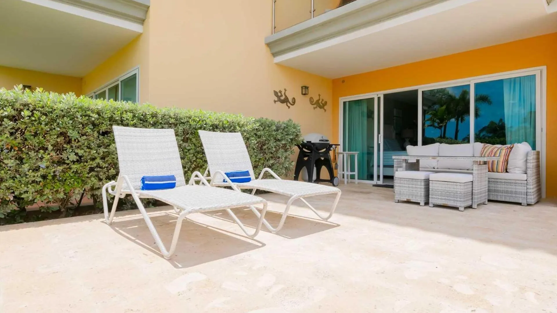 Holiday home Beachfront - Garden Delight 3Br Condo - E125 Palm Beach