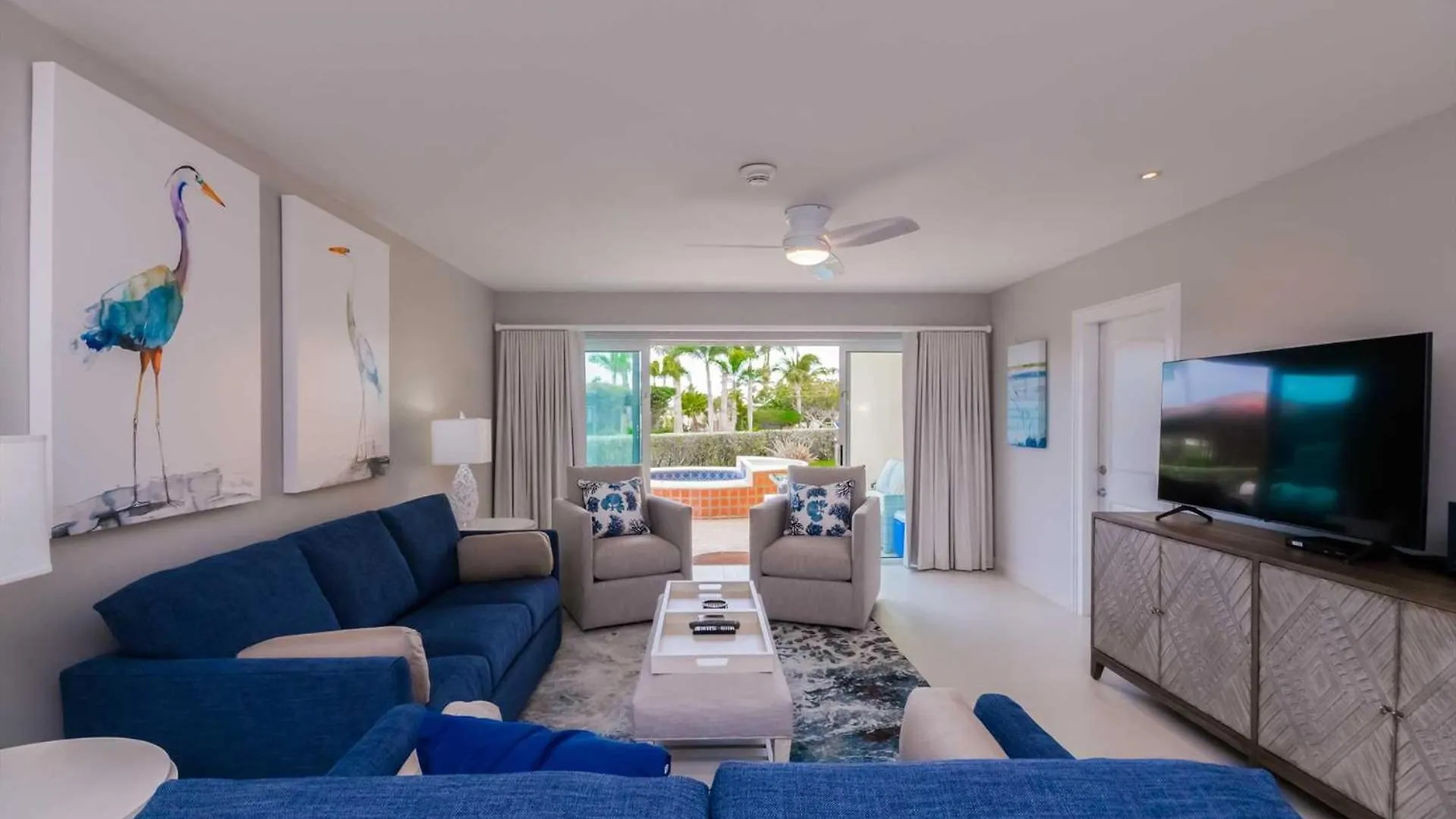 Beachfront - Garden Delight 3Br Condo - E125 Palm Beach 0*,