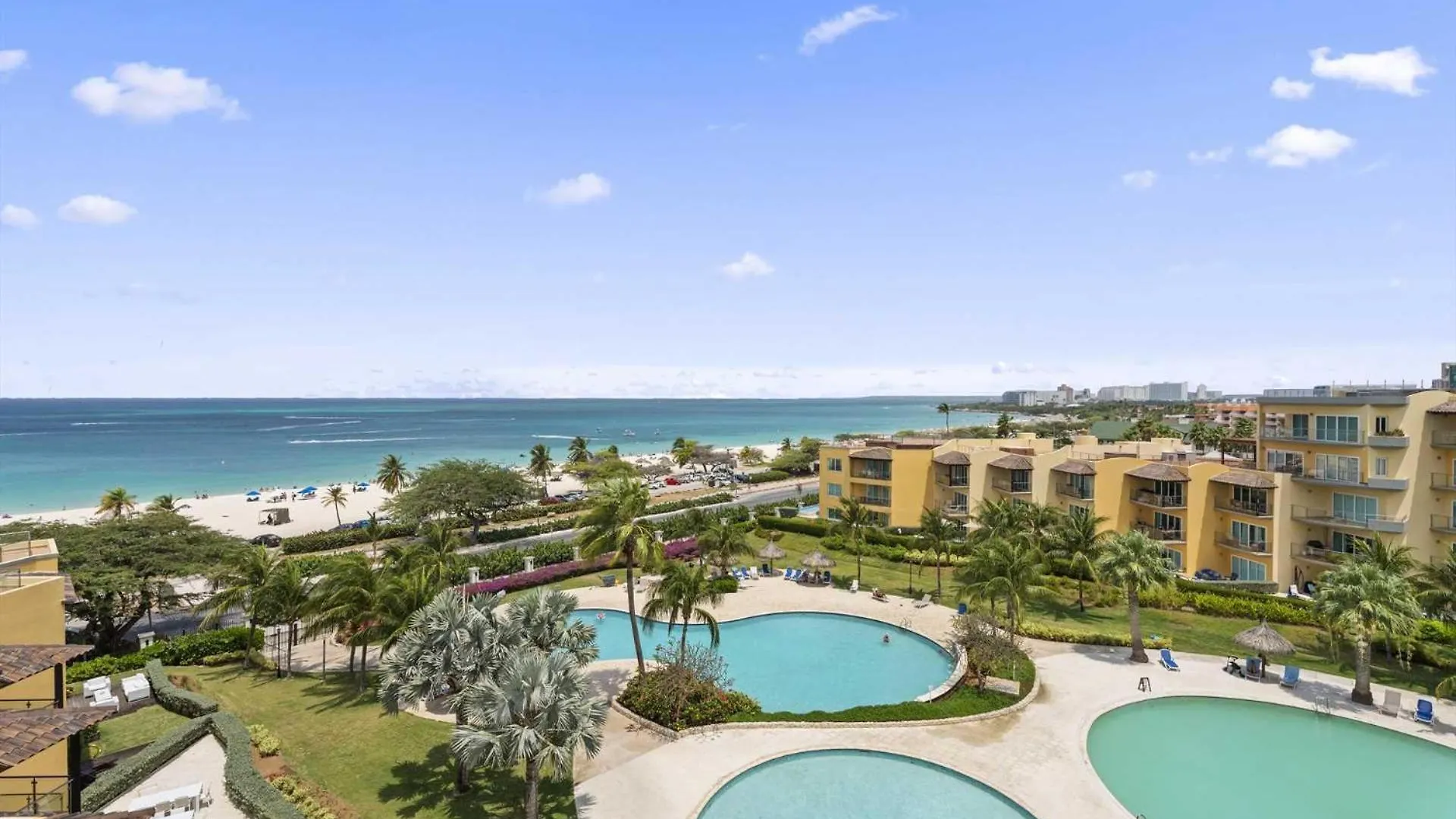 Beachfront - Garden Delight 3Br Condo - E125 Palm Beach Holiday home