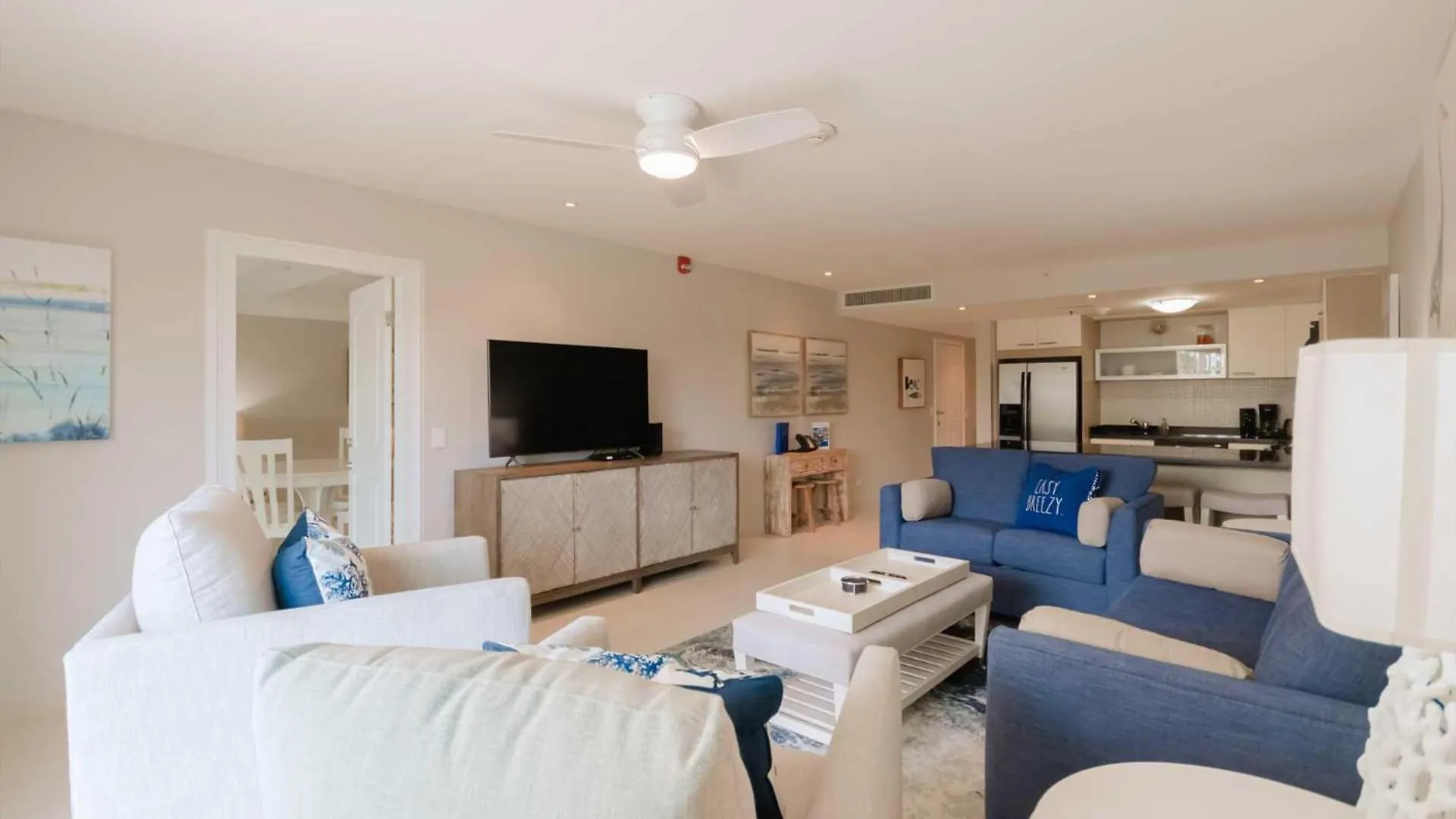 Beachfront - Garden Delight 3Br Condo - E125 Palm Beach Nyaraló