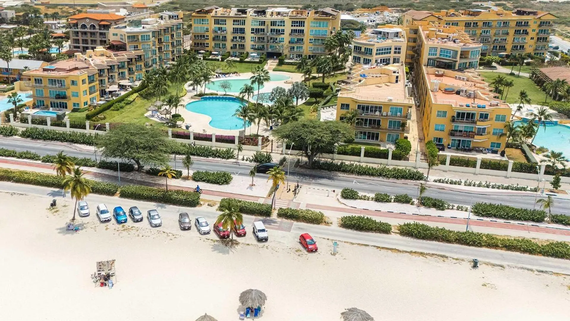 Beachfront - Garden Delight 3Br Condo - E125 Palm Beach